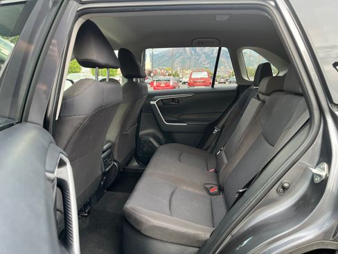 Used 2025 Toyota RAV4 LE AWD/4WD image 25