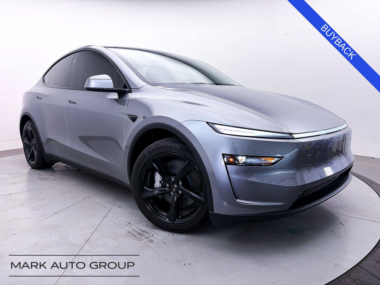 Used 2026 Tesla Model Y AWD image 1