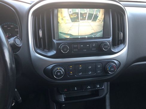 Used 2018 Chevrolet Colorado LT w/ Safety Package RWD image 7