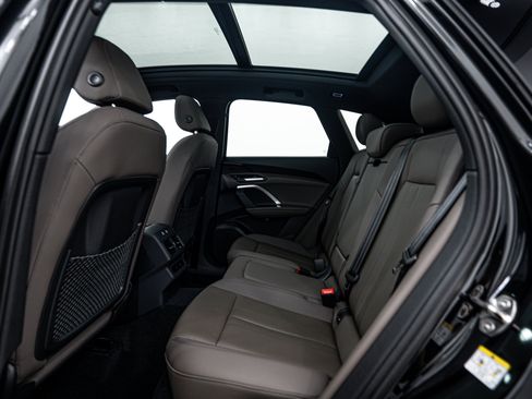 New 2025 Audi Q5 Premium image 17