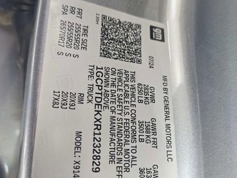 Used 2024 Chevrolet Colorado Z71 w/ Z71 Convenience Package 2 image 34