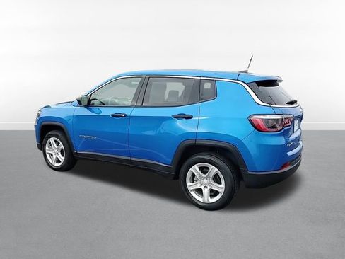 Used 2023 Jeep Compass Sport image 5