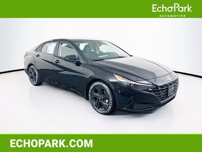 Used 2022 Hyundai Elantra Blue w/ Preferred Accessory Package