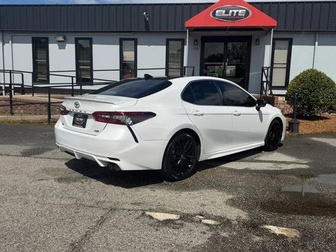 Used 2021 Toyota Camry XSE image 7