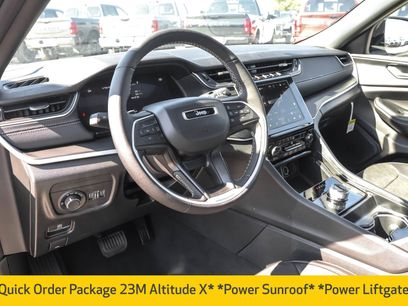 New 2025 Jeep Grand Cherokee Altitude