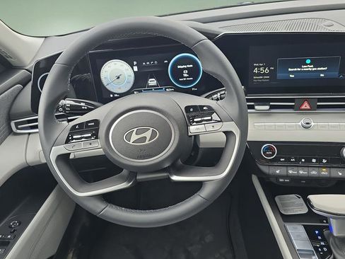 New 2026 Hyundai Elantra Limited FWD image 26