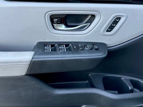 Used 2025 Honda Pilot Touring image 27