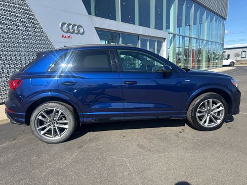 Used 2023 Audi Q3 2.0T Premium Plus w/ Premium Plus Package AWD/4WD image 24