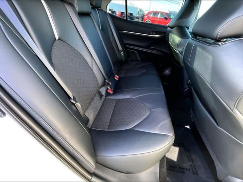Used 2022 Toyota Camry XSE image 19
