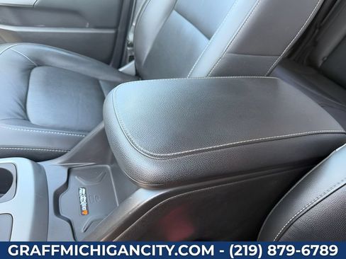 Used 2019 Chevrolet Colorado ZR2 AWD/4WD image 18