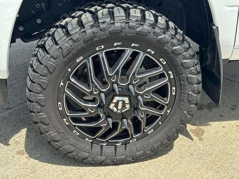 Used 2025 RAM 3500 Laramie AWD/4WD image 5