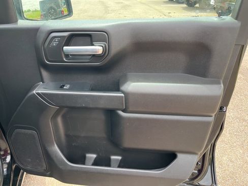 Used 2023 Chevrolet Silverado 1500 Custom image 33