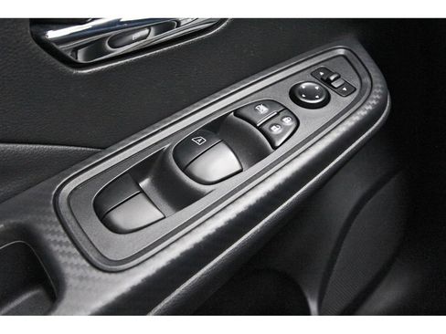 Used 2025 Nissan Versa SV w/ Trunk Package FWD image 21
