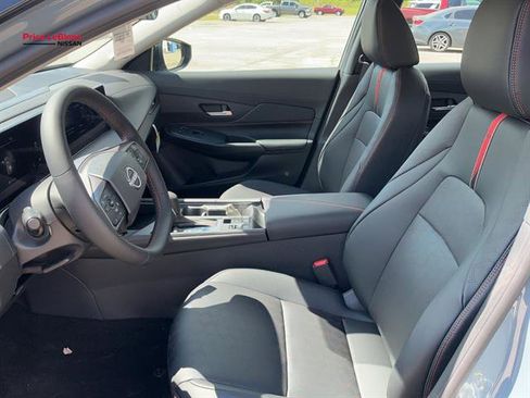 New 2026 Nissan Sentra SR w/ SR Premium Package FWD image 27