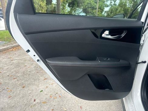 Used 2020 Kia Forte GT FWD image 17