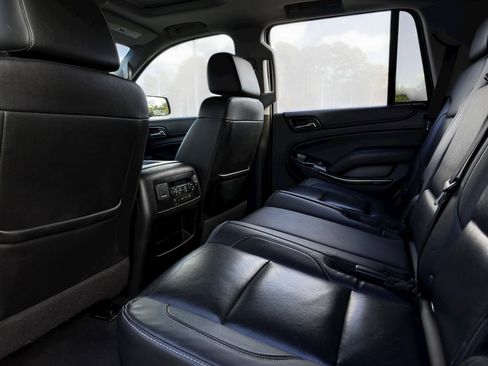 Used 2020 GMC Yukon SLT w/ Open Road Package image 32