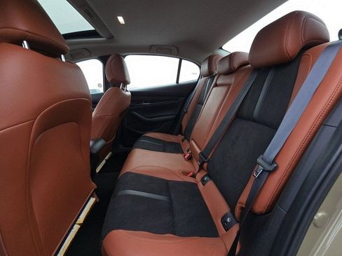 Used 2024 MAZDA MAZDA3 s image 8