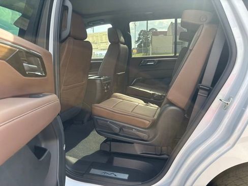 New 2026 Chevrolet Tahoe High Country w/ Sun And Tow Package AWD/4WD image 12