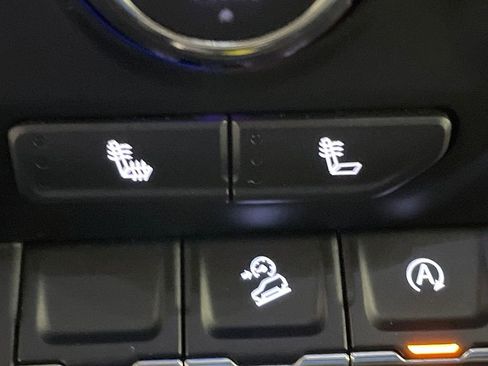 Used 2020 Chevrolet Silverado 1500 LT Trail Boss image 33