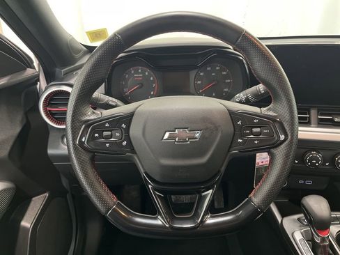 Used 2024 Chevrolet Trax RS w/ Driver Confidence Package image 6