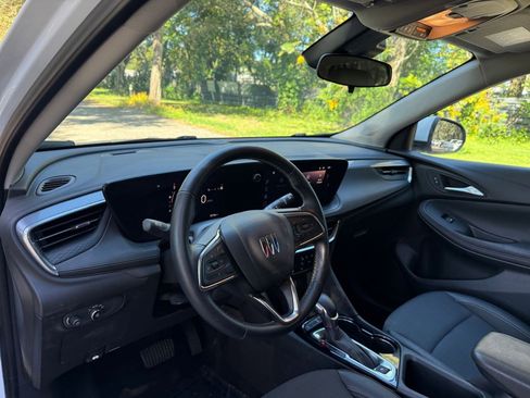 Used 2025 Buick Encore GX Preferred image 28