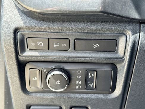 Used 2022 Ford F150 XLT w/ Equipment Group 302A High AWD/4WD image 32