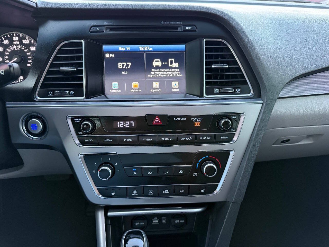Used 2016 Hyundai Sonata Sport w/ Option Group 1V FWD image 17