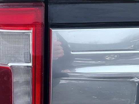 Used 2021 Ford F150 Platinum image 24