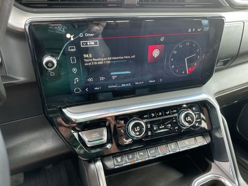 Used 2024 GMC Sierra 2500 Denali w/ Denali Reserve Package image 16