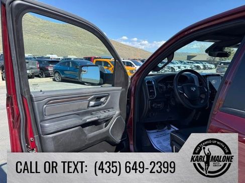 Used 2025 RAM 1500 Laramie AWD/4WD image 13