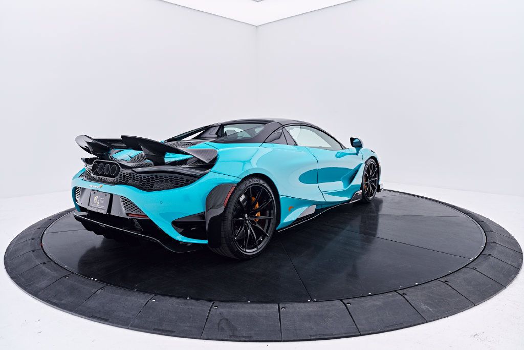 Used 2022 McLaren 765LT RWD image 22