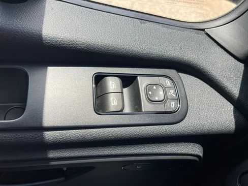 Used 2025 Mercedes-Benz Sprinter 2500 image 26
