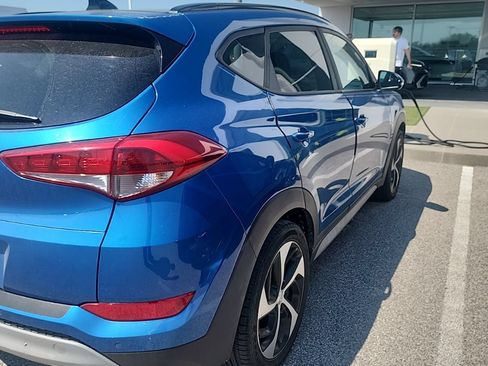 Used 2018 Hyundai Tucson Value w/ Cargo Package FWD image 4