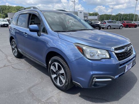 Used 2018 Subaru Forester 2.5i Premium AWD/4WD image 7