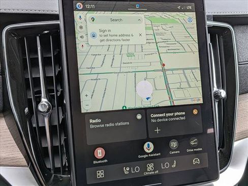 New 2026 Volvo XC90 B5 Plus w/ Protection Package AWD/4WD image 13