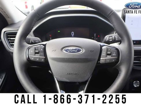 New 2025 Ford Escape SE FWD image 31