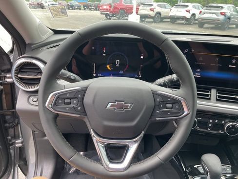 New 2026 Chevrolet Trax ACTIV FWD image 12