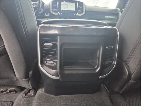 Used 2022 RAM 1500 Big Horn AWD/4WD image 11
