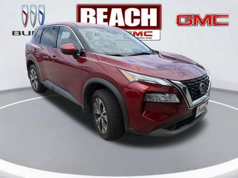 Used 2021 Nissan Rogue SV FWD image 4