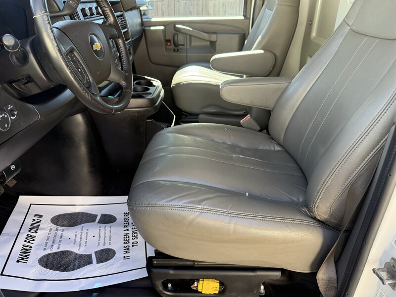Used 2021 Chevrolet Express 3500 w/ Power Convenience Package RWD image 7
