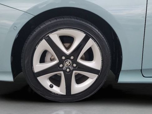 Used 2018 Toyota Prius Four Touring FWD image 24