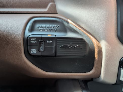 Used 2021 RAM 3500 Laramie AWD/4WD image 31