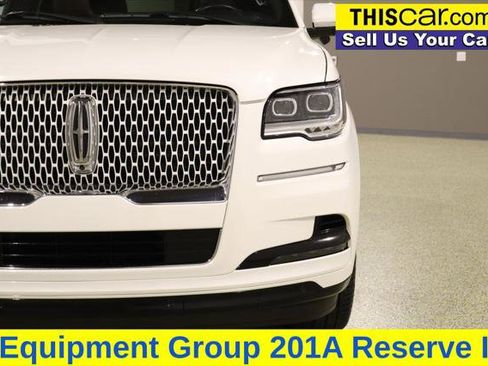 Used 2022 Lincoln Navigator Reserve image 12