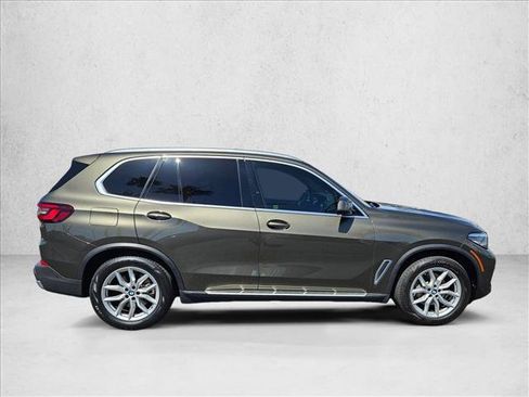 Used 2021 BMW X5 sDrive40i w/ Premium Package RWD image 4