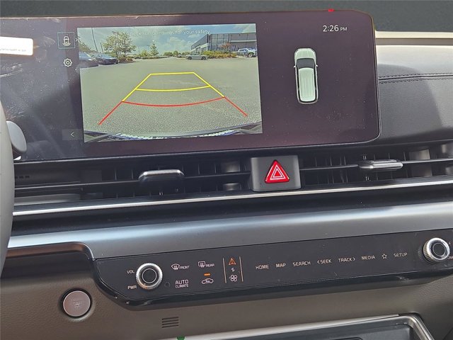 Used 2025 Kia Carnival FWD image 26