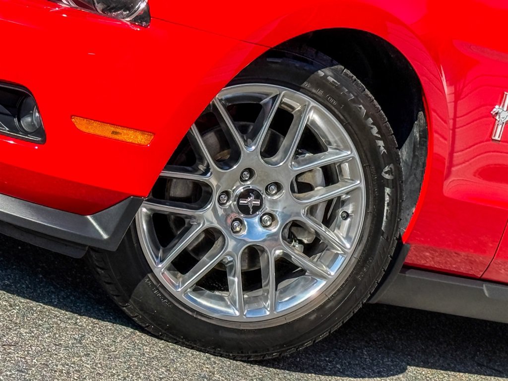 Used 2012 Ford Mustang Premium RWD image 9