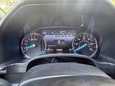 Used 2018 Ford Expedition Limited w/ Equipment Group 301A RWD image 22