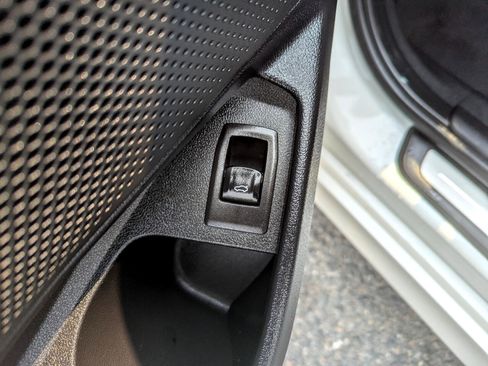 Used 2020 BMW 330i xDrive 330i xDrive Sedan North Americ w/ Premium Package image 13