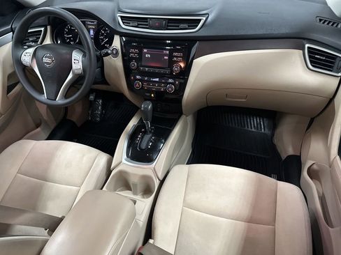 Used 2016 Nissan Rogue SV AWD/4WD image 12