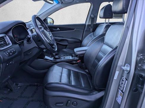 Used 2019 Kia Sorento EX w/ EX Touring Package image 17